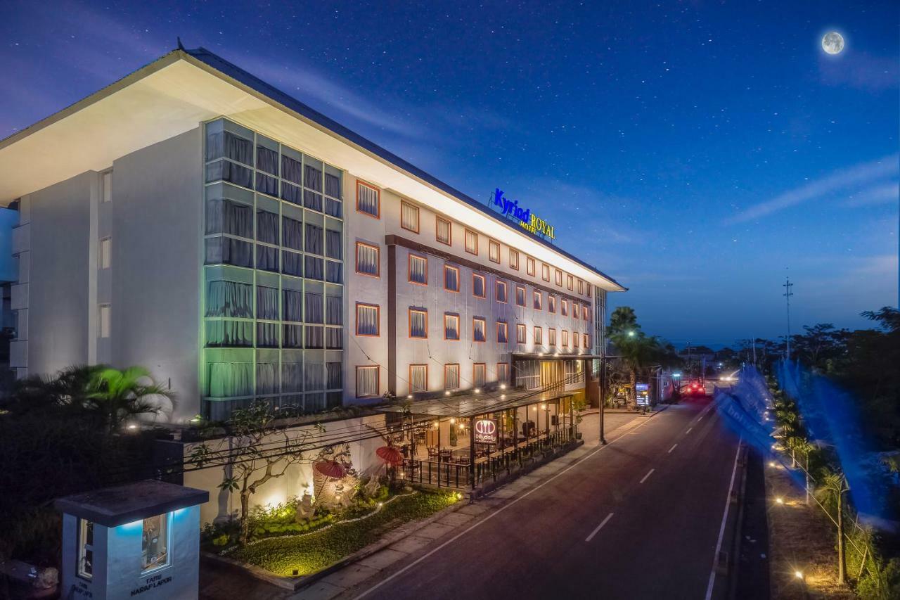 Kyriad Royal Seminyak Exterior foto